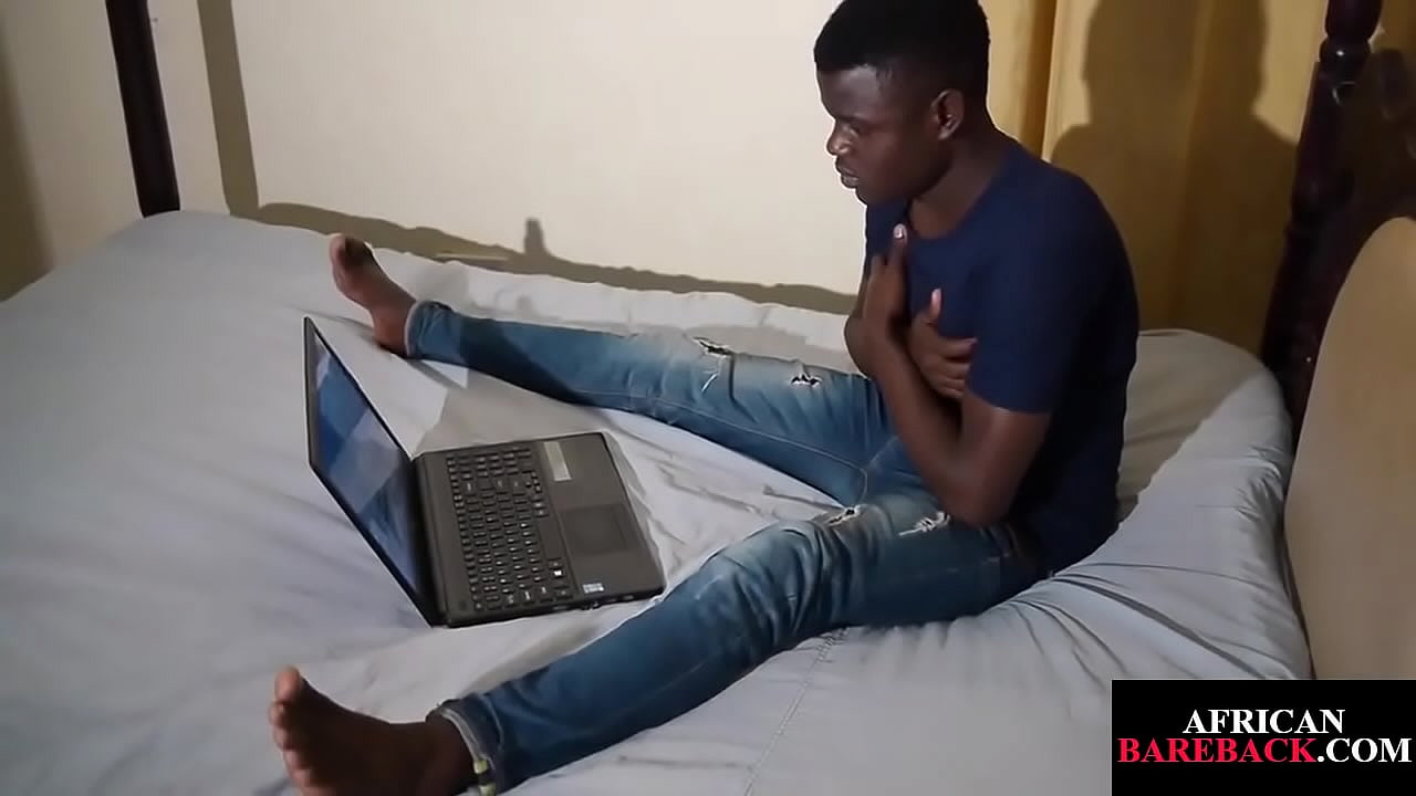 Nubian twink wanking his uncut dong indoors