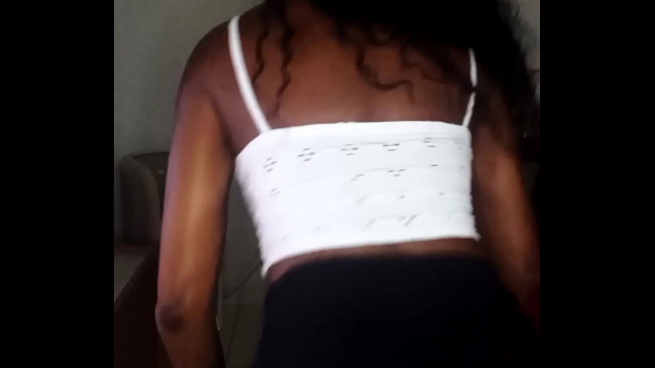 Negra gostosa safada na Cam toda tatuada