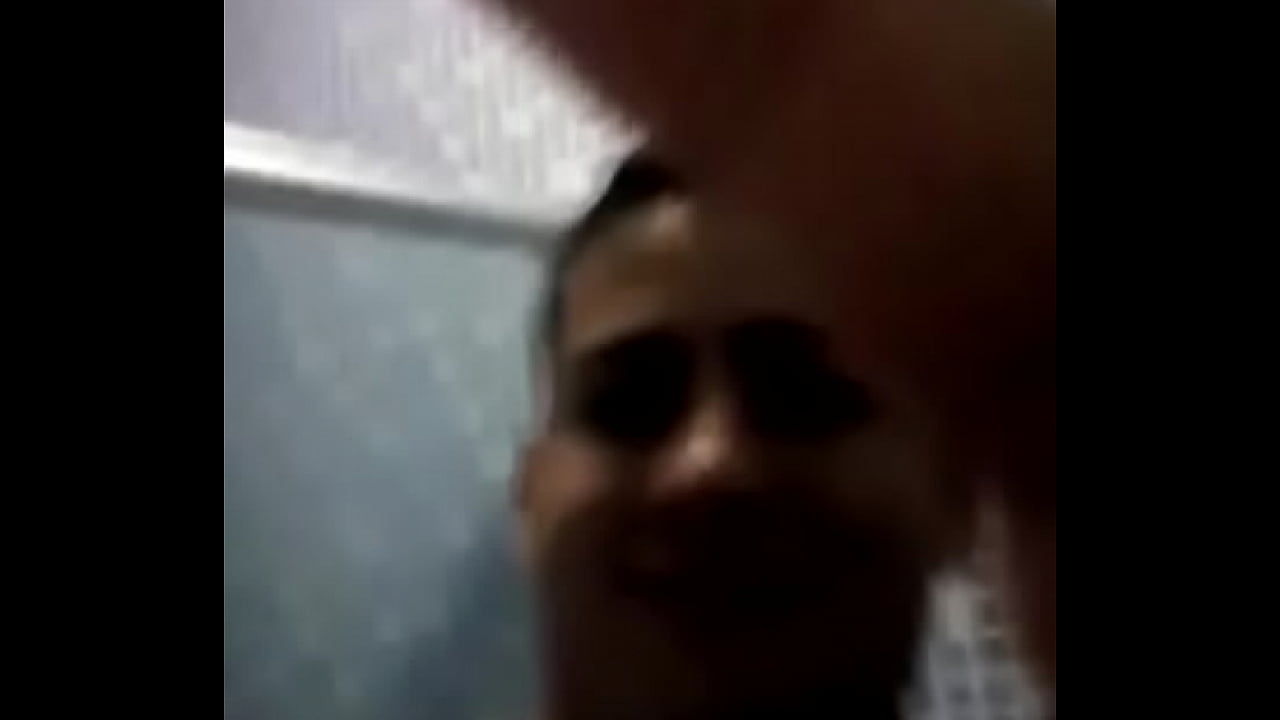 Machinho gostoso se exibindo