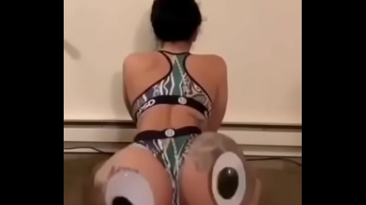 Twerk eyes