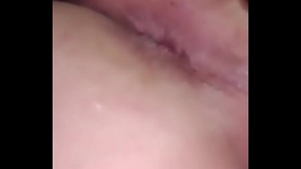 Cdzinha Brincando com sua cucetinha depois de levar Gozada do seu Padrasto 