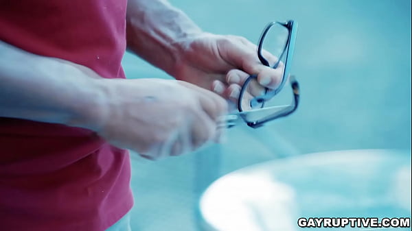 Brandon fucks this mature guy so wild and hard 