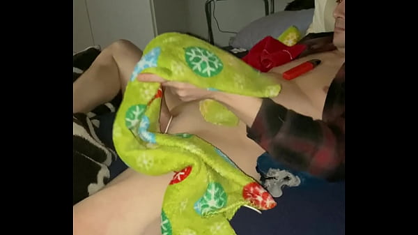 Je me masturbe des heure sans me faire &eacute;jaculer. Jusqu&rsquo;&agrave; se que je soit pus capable. Hummm