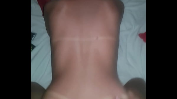 Novinha vestida de Bandida d. 