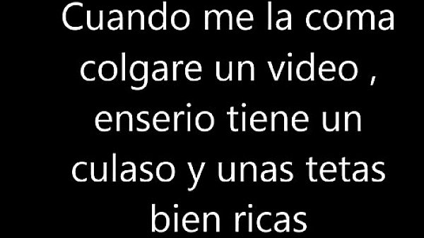 Mi amiga bien arrecha me manda fotos y me dice para cachar ..