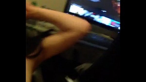 Justine Lim sucks white cock to facial