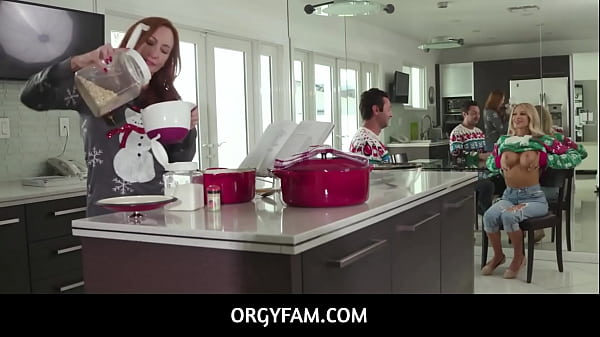 Stepdad's Personal Porn Star On Christmas Eve- Emma Hix  - xvideos xxx porn xnx porno freeporn xvideo xxxvideos tits