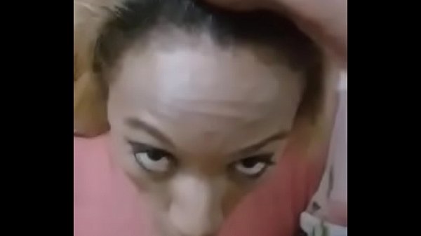 Luiza Transex mamando o cliente