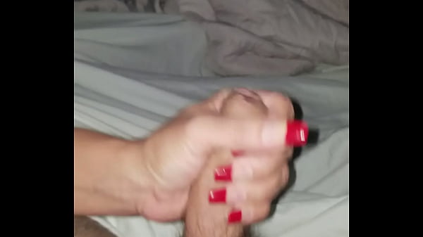 Haciendome una paja mi novia