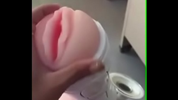 Qu&aacute; bức b&iacute; n&ecirc;n em đ&atilde; tự thụ  