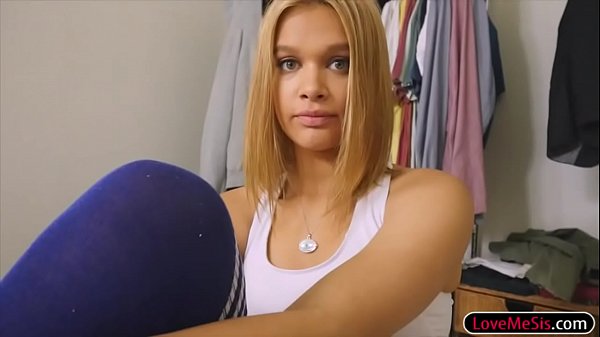 Teen cheerleader pounded by her stepbro