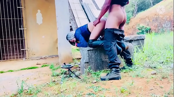 Policial fudendo bareback