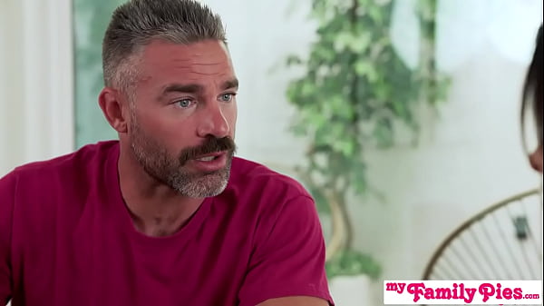 Stepdads New Girlfriend - S20:E5