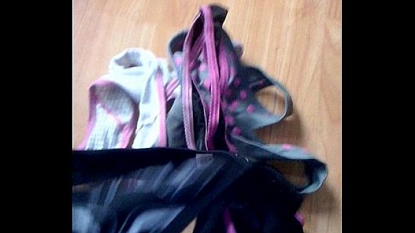 Espiando Las Tangas Sucias De Mi Prima Rica