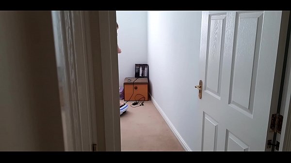 Webcam Hidden - The step br catches his step sister when he trains fitness and then she relaxes in his dick.  