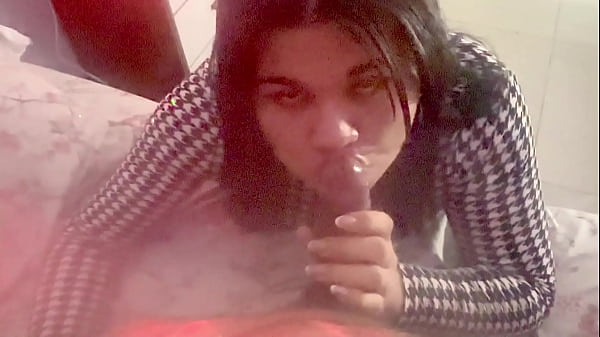 GRAVEI MINHA PRIMEIRA MAMADA NO POV COM CRIADOR DE S&Atilde;O PAULO LUCCIANO SALVATORE DA TRANSBRAZIL!