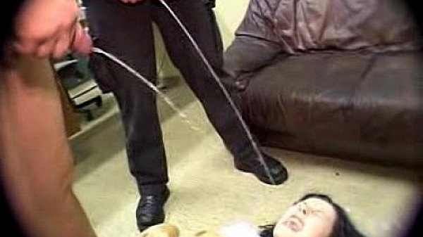 Lili pissed on in Berlin