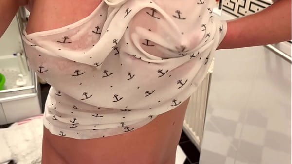 Oiled Big Tits under T-Shirt and get Orgasm putting All Vibrator in Pussy