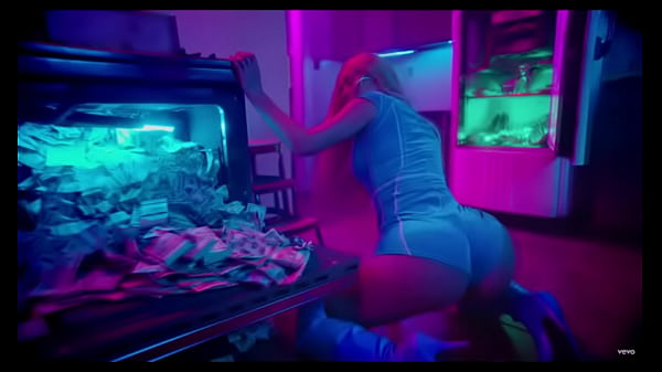 Iggy Azalea - Only Iggy Twerk and Ass