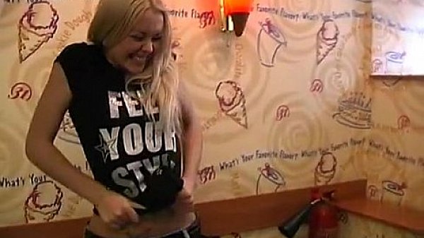 Naughty girlfriend sucks off meaty cock