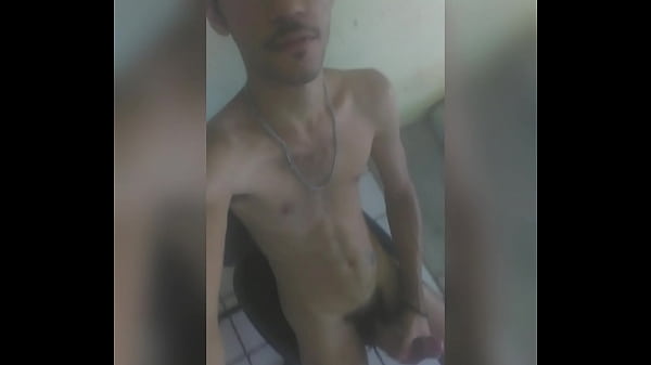 Brincando com a rola  