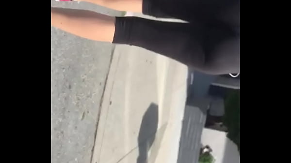 booty leggings lady 1