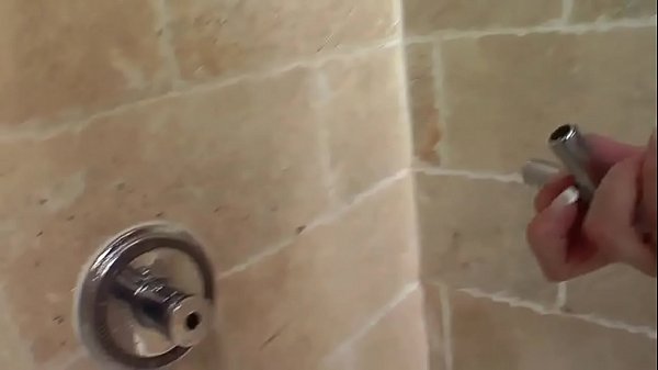 Bella, giovane e formosa ha una gran voglia di cazzo 