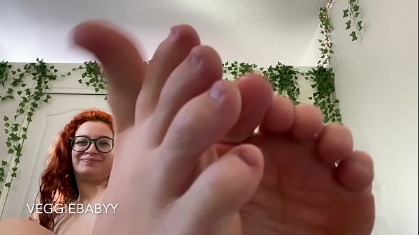 femdom futanari date goes bad! you get used, and fucked hard: toe and armpit sniffing - veggiebabyy  