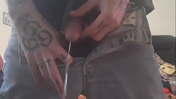 Melvin C mea antes de la masturbaci&oacute;n 