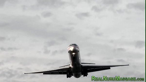 Asian masseuse jizzed