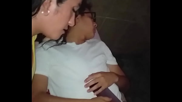 Paula despu&eacute;s de grabar con Alejandro le hace una peque&ntilde;a broma