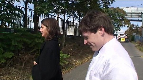 Chick with cool boobs does some anal fuck