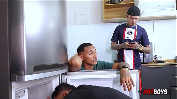 Os t&eacute;cnicos arrombaram o cliente!