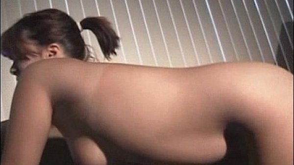 Curvy brunette amateur plays with her pussy404[23]