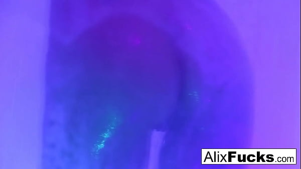 Blonde hottie gets wet  