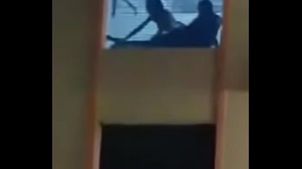 Follando a la secretaria bien rico hasta embarazarla