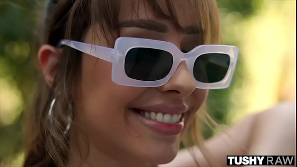 TUSHYRAW Hot babe loves anal