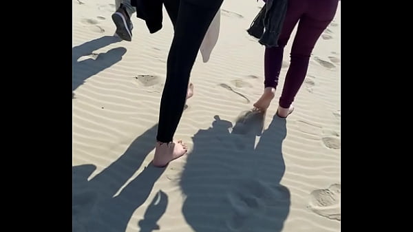 Vlog : 4 Friends Lost Between the Dunes and the Beach