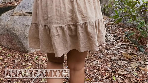 Me coge una vergota en una excursi&oacute;n de campo.