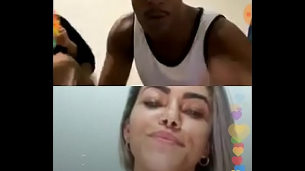 Vagabunda se exibindo  