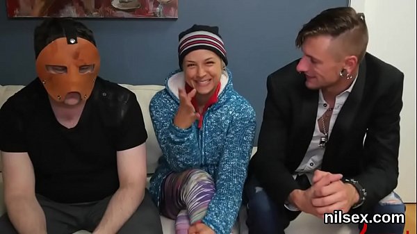 Delirious tart gets her fuckholes gaped and properly reamed 