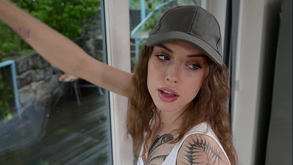 Sex Hungry Eden Ivy Sucks Off Her Bosses And Takes DP Slamming During Meeting GP2624