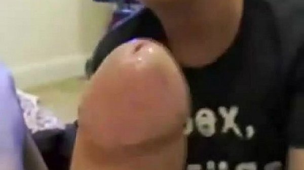 Amateur sexy wife giving nice blowjob and swallow 