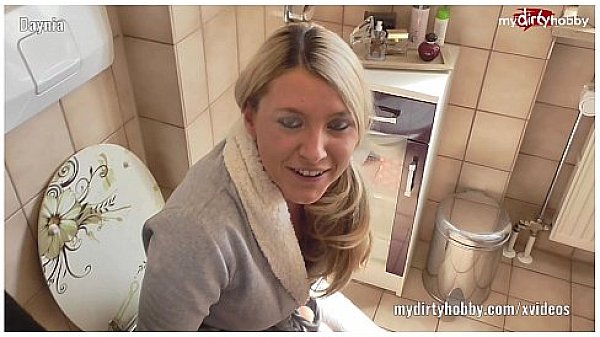 Daynia ist eine geile blonde bitch!