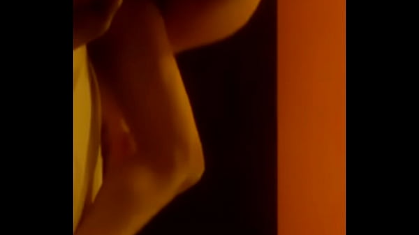 AMIGA COGIENDO CON OTRO 2  