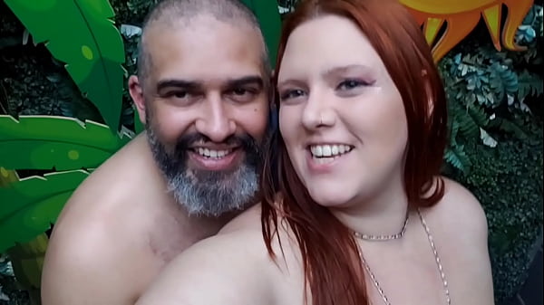 Dei pra dois na balada liberal numa festa nudista. 