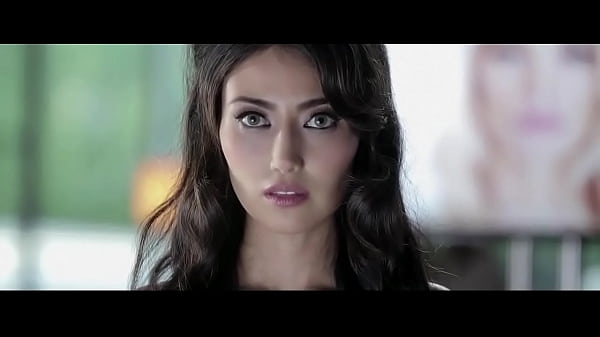 Chasty Ballesteros in Hot Bot (2016)