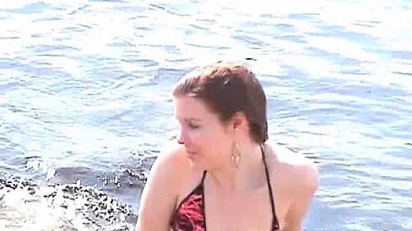 Fit bikini redhead GF flashing in public