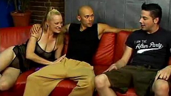 Strapon Sluts in Bisex 3somes!  