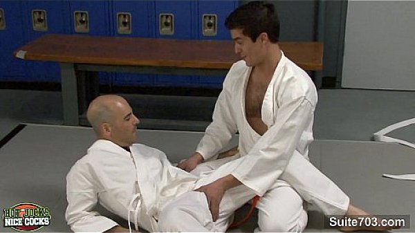 Excited jocks sucking their cocks 